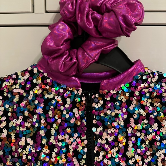 Perfect Barbie outfit! Fuscia pink tutu with matching scrunchies & sequin jacket - Picture 5 of 5